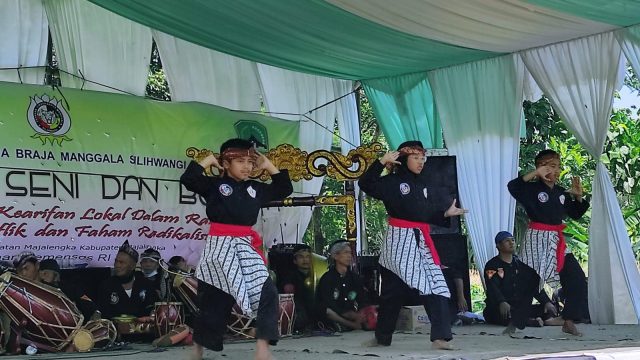 Doc. Pimpinan Padepokan CIRAGA BRAJA MANGGALA cilik