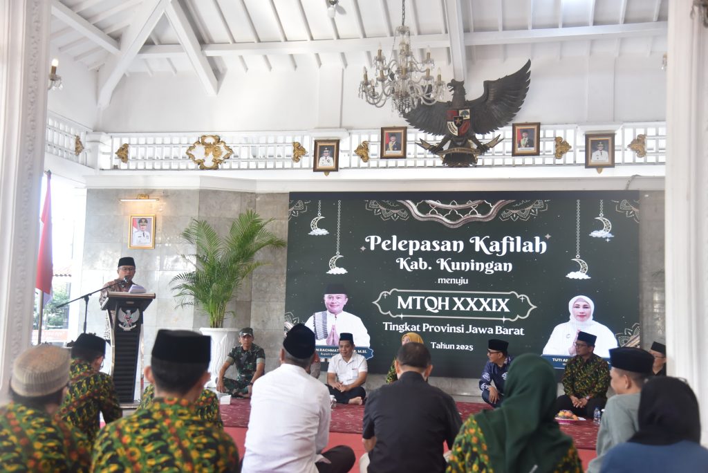 Doc. Bupati memberikan sambutan kepada 32 kafilah yang akan berlaga dalam ajang Musabaqah Tilawatil Qur’an dan Hadist (MTQH) ke-39 tingkat Provinsi Jawa Barat yang diselenggarakan di Soreang, Kabupaten Bandung