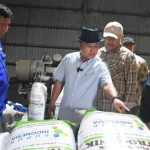 Doc. Bupati Meninjau Proses Pembuatan Pupuk Organik Dari Kotoran Ternak