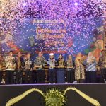 Doc. kemeriahan dan semangat optimisme menyelimuti Kabupaten Kuningan seiring dengan gelaran akbar Ciayumajakuning Entrepreneur Festival (CEF) 2025. Untuk kesekian kalinya, Bumi Pasundan ini dipercaya menjadi tuan rumah hajatan prestisius yang diinisiasi oleh Bank Indonesia (BI), membuktikan komitmen Kuningan sebagai episentrum pengembangan Usaha Mikro, Kecil, dan Menengah (UMKM) di wilayah Ciayumajakuning