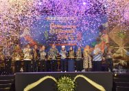 Doc. kemeriahan dan semangat optimisme menyelimuti Kabupaten Kuningan seiring dengan gelaran akbar Ciayumajakuning Entrepreneur Festival (CEF) 2025. Untuk kesekian kalinya, Bumi Pasundan ini dipercaya menjadi tuan rumah hajatan prestisius yang diinisiasi oleh Bank Indonesia (BI), membuktikan komitmen Kuningan sebagai episentrum pengembangan Usaha Mikro, Kecil, dan Menengah (UMKM) di wilayah Ciayumajakuning