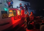 Doc.Sebuah insiden maritim kembali mengguncang perairan vital Gilimanuk, Bali. Kali ini, Kapal Motor Penumpang (KMP) Agung Samudra 9 yang melayani rute Ketapang menuju Gilimanuk, dilaporkan kandas di posisi strategis, hanya sekitar 0,13 Nautical Mile (NM) dari dermaga Pelabuhan Gilimanuk. Peristiwa yang terjadi pada Senin, 23 Juni 2025, pukul 16.10 WITA