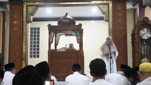 Doc. Suasana khidmat menyelimuti Masjid Agung Syiarul Islam Kuningan pada Kamis malam, 26 Juni 2025. Ratusan Muslimin dan Muslimat se-Kabupaten Kuningan