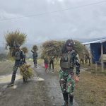 Doc. kampungnya. Kehadiran TNI di sini bukan sebagai pasukan asing, melainkan sebagai bagian tak terpisahkan dari denyut nadi kehidupan masyarakat.