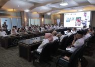 Bupati Kuningan Dr. H. Dian Rachmat Yanuar memimpin rapat koordinasi persiapan Tour de Linggarjati ke-8 tahun 2025