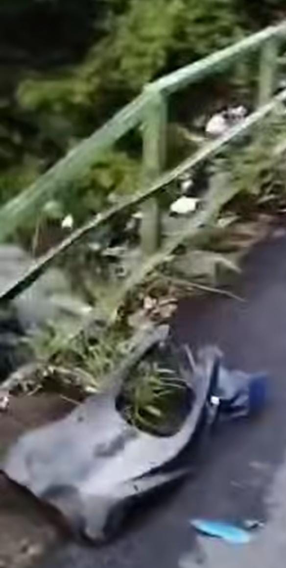 Luka Lama Kembali Terbuka Jembatan Kaduagung Kembali Telan Korban Warga Desak Pemerintah Segera Bertindak!