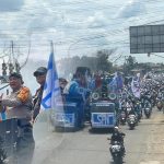 Kapolres Serang Naik Mobil Komando Pengamanan Aksi Buruh 25 Km Berjalan Damai