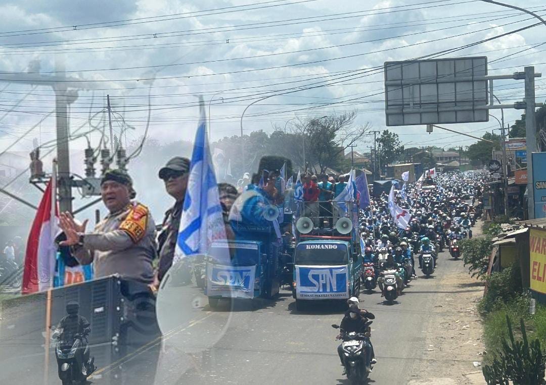 Kapolres Serang Naik Mobil Komando Pengamanan Aksi Buruh 25 Km Berjalan Damai