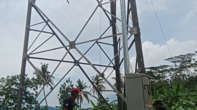 Tower BTS di Atas Awan Izin? Proyek di Pajawan Kidul Disorot, Pengawasan Pemkab Kuningan Dipertanyakan