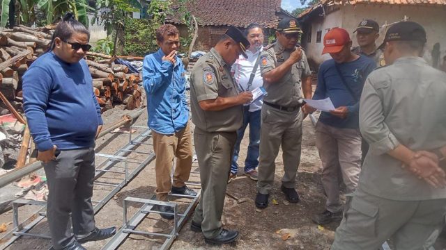 Tower BTS Dihentikan: Satpol PP Kuningan Pasang Alarm Perizinan di Pajawan Kidul