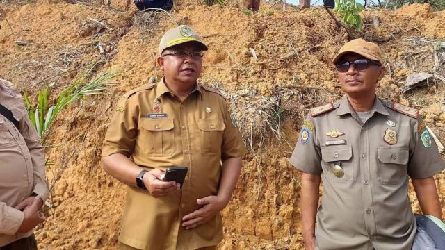 Viral Pembalakan di Kawasan Wisata Bukit Macan, Pemkab Sanggau Segel Lahan dan Cabut Izin PT CUT