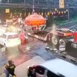 Benturan 06.05 WIB: KA Bandara Truk Kontainer di Poris, Nol Korban Jiwa