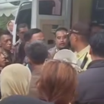 Ratusan Warga Protes di Balai Kota Bogor Usai Gagal Dapat Kupon Penukaran Uang Baru