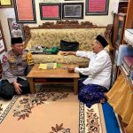 Kapolri Silaturahmi ke Gus Baha di Rembang, Sikap Penuh Adab Tuai Apresiasi Warganet