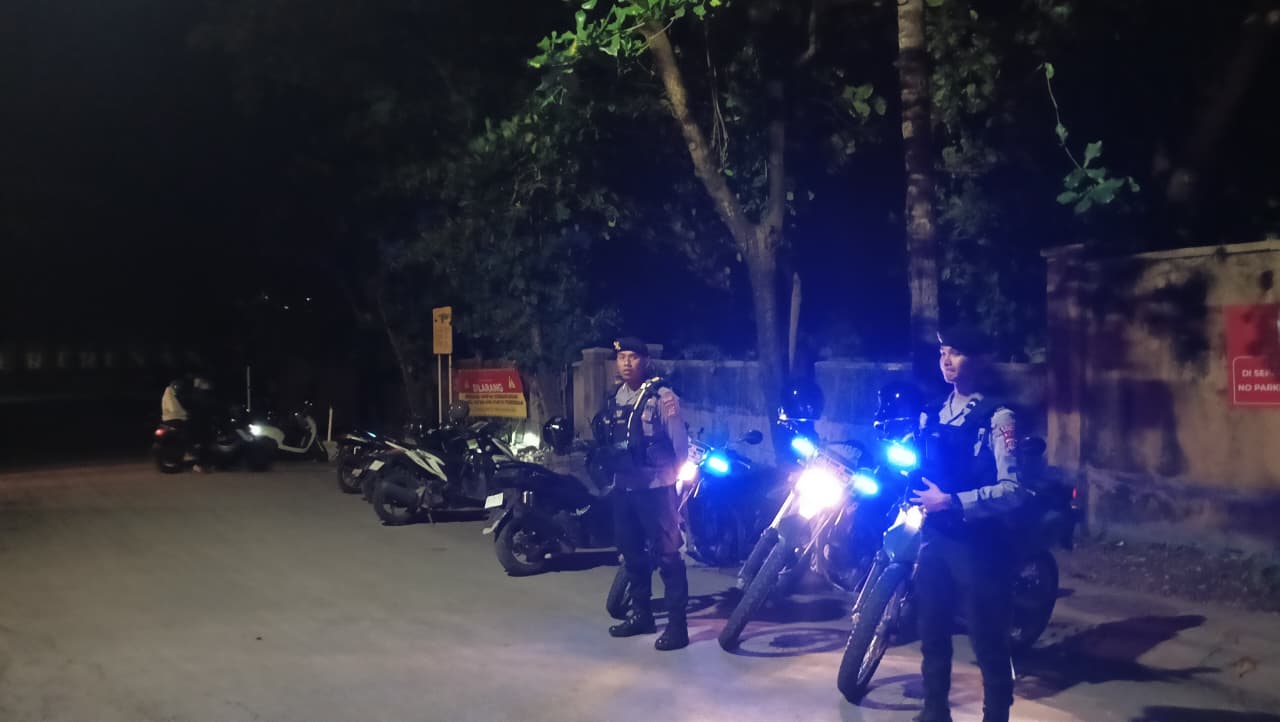 Patroli Raimas Jaga Pantai Pererenan Tetap Aman
