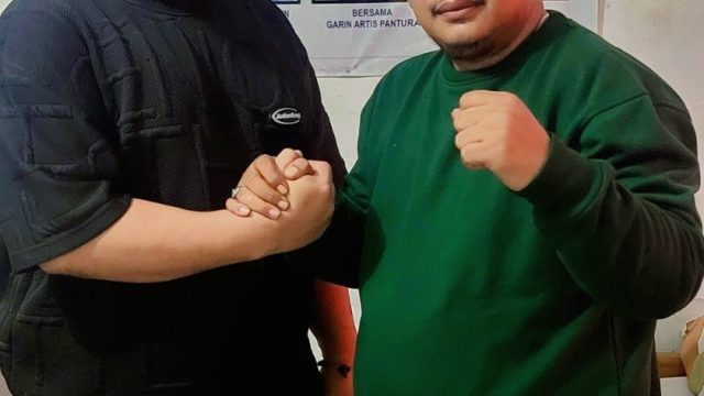 Ketua LBH Ratu Adil Sambangi Pengobatan Totok Syaraf Kang Nana