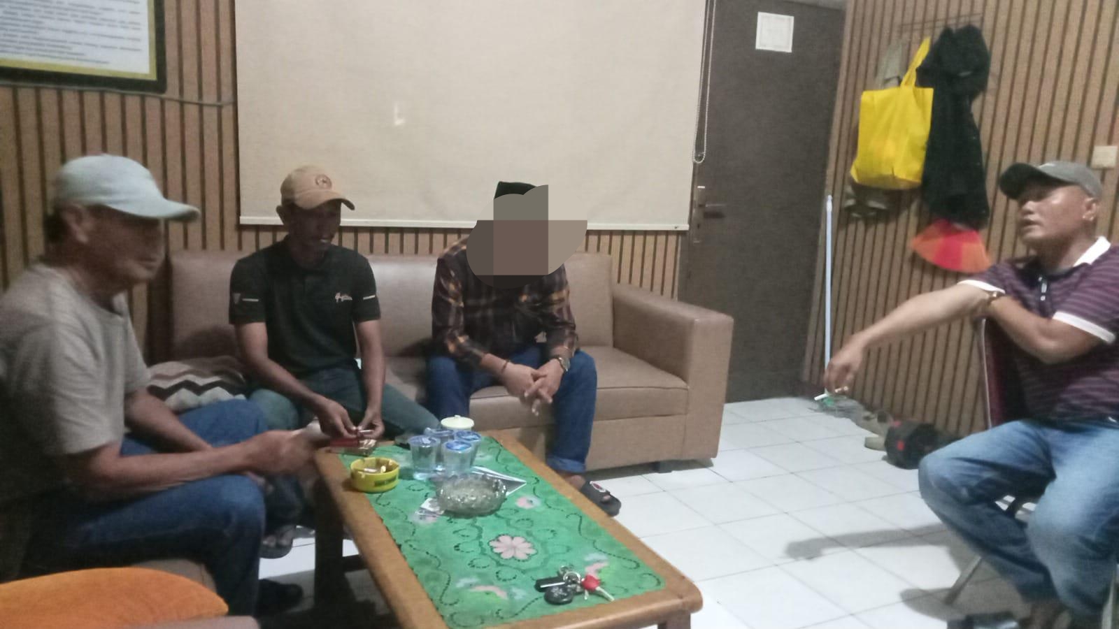 Diduga Sebarkan Konten Bernada Provokatif Seorang Pria Diamankan Polsek Mauk