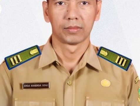 Pernah Bercita-cita Jadi TNI, Namun Gagal Enda Kini Pimpin SDN 3 Ciherang