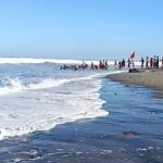 Polisi, Basarnas, dan Warga Selamatkan Nelayan yang Dihantam Ombak di Pantai Yeh Gangga