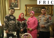 Sambut Hari Bhayangkara ke-80, Kabid Humas Polda Jabar Kunjungi Purnawirawan Irjen Pol (P) Adang Rochyana
