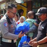 Sambut Hari Bhayangkara ke-80, Polres Garut Salurkan Bantuan Sembako untuk Warga