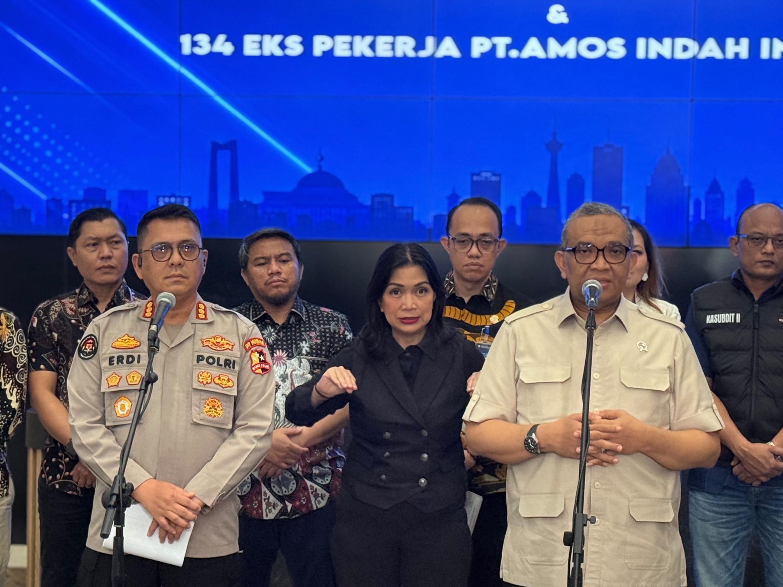 Mediasi Kemnaker dan Polri Berakhir Damai, 134 Eks Karyawan PT Amos Terima Pesangon Rp12,7 Miliar