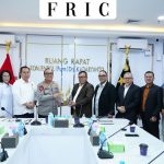 Wakapolri Terima Penghargaan "The Visionary Leader of National Security" dari Fakultas Hukum Unissula