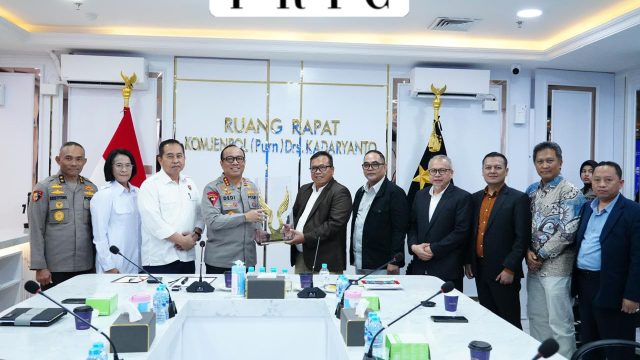 Wakapolri Terima Penghargaan "The Visionary Leader of National Security" dari Fakultas Hukum Unissula