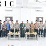 Kapolda Jabar Laksanakan Sholat Jumat Keliling dan Jalin Silaturahmi dengan Ponpes Al-Khairiyah Cirebon
