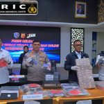 Ditressiber Polda Jabar Ungkap Dugaan Perjudian Online Berkedok Aplikasi DAZZLIVE, 11 Tersangka Diamankan