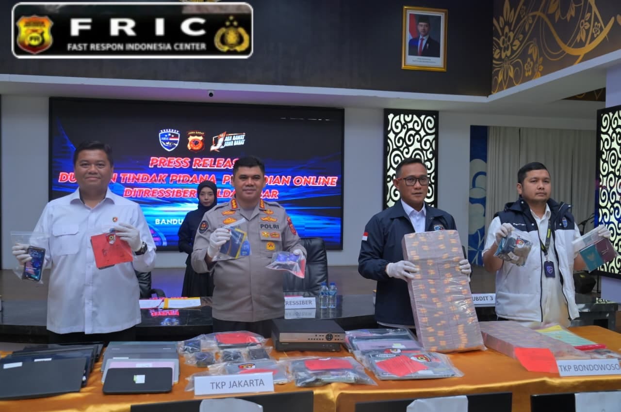 Ditressiber Polda Jabar Ungkap Dugaan Perjudian Online Berkedok Aplikasi DAZZLIVE, 11 Tersangka Diamankan
