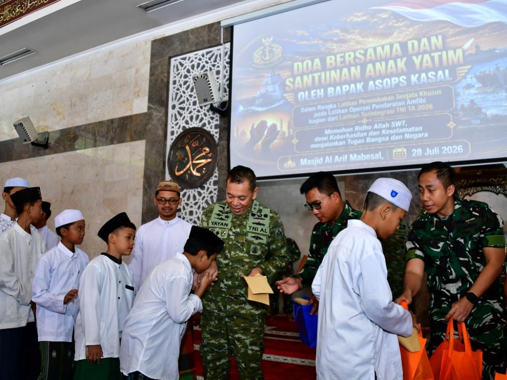 Jelang Latihan Operasi Amfibi Terintegrasi 2026, TNI AL Gelar Doa Bersama dan Santunan Anak Yatim