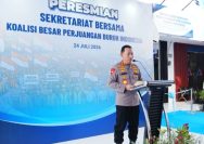 Kapolri Ajak Buruh Perjuangkan Kesejahteraan Sambil Menjaga Iklim Investasi demi Indonesia Emas 2045