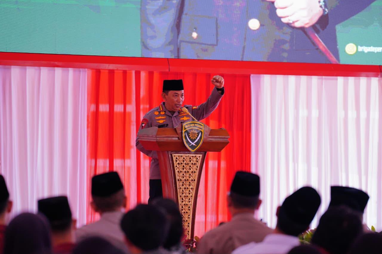 Kapolri Tutup Diklatsarnas Brigade Persis, Tekankan Persatuan dan Sinergi Menuju Indonesia Emas 2045