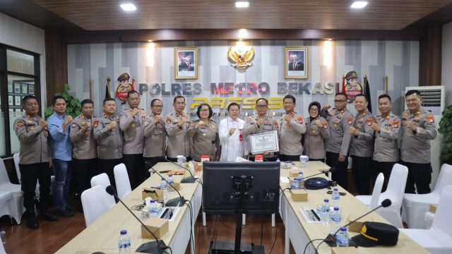 Polres Metro Bekasi Raih Presisi Award dari LEMKAPI atas Komitmen Tingkatkan Pelayanan Publik