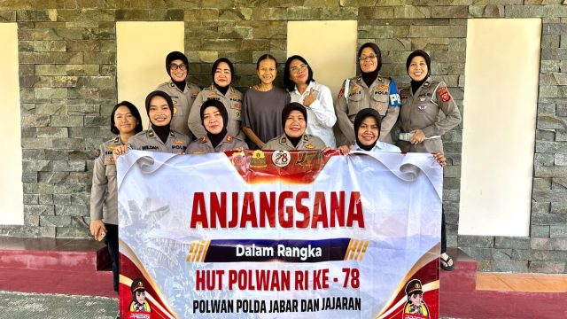 Polwan Polda Jabar Anjangsana kepada Personel yang Sakit, Wujud Kepedulian di HUT Polwan ke-78