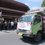 Usai Upacara HUT ke-81 RI, Kapolda NTB Lepas Bantuan untuk Korban Gempa NTT