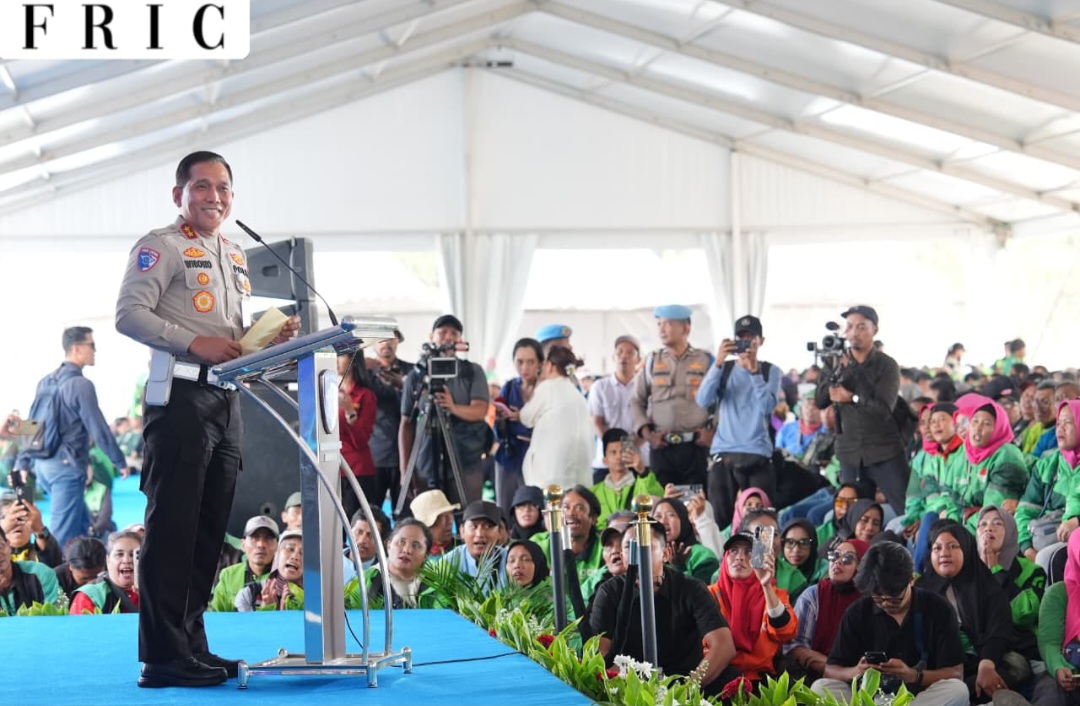 Kakorlantas Irjen Wibowo Ajak Ribuan Ojol Jadi Teladan Tertib Berlalu Lintas