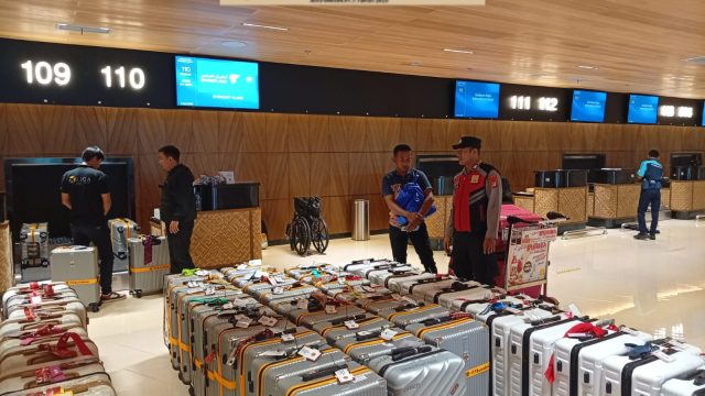Polri untuk Masyarakat, Polisi Bandara Soetta Pastikan Keberangkatan Jemaah Umrah Aman dan Lancar