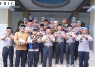 Kapolda Jabar Gelar Shalat Jumat Keliling di Masjid Besar Kaum Ujung Berung, Pererat Silaturahmi dengan Masyarakat
